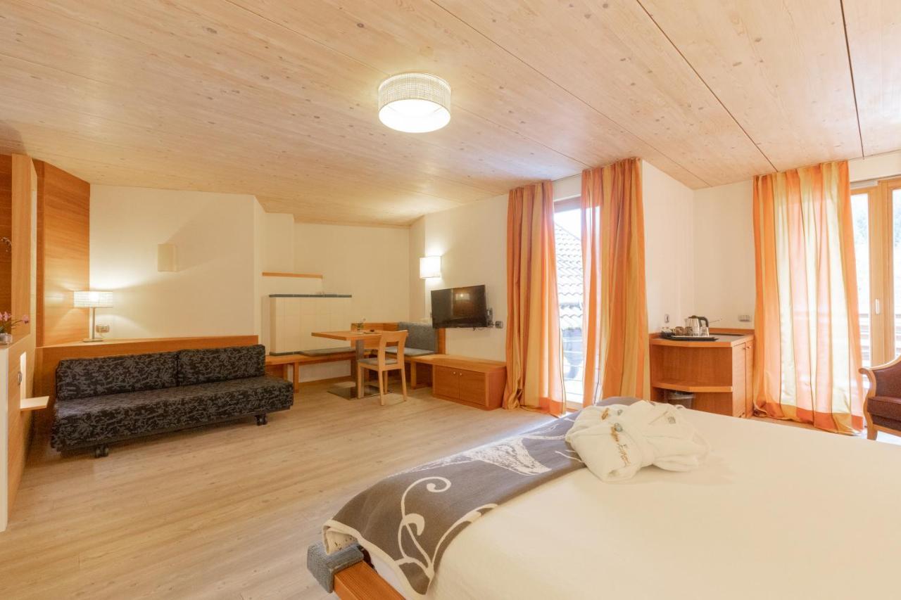 Berghotel Miramonti Teser im Fleimtal Exterior foto