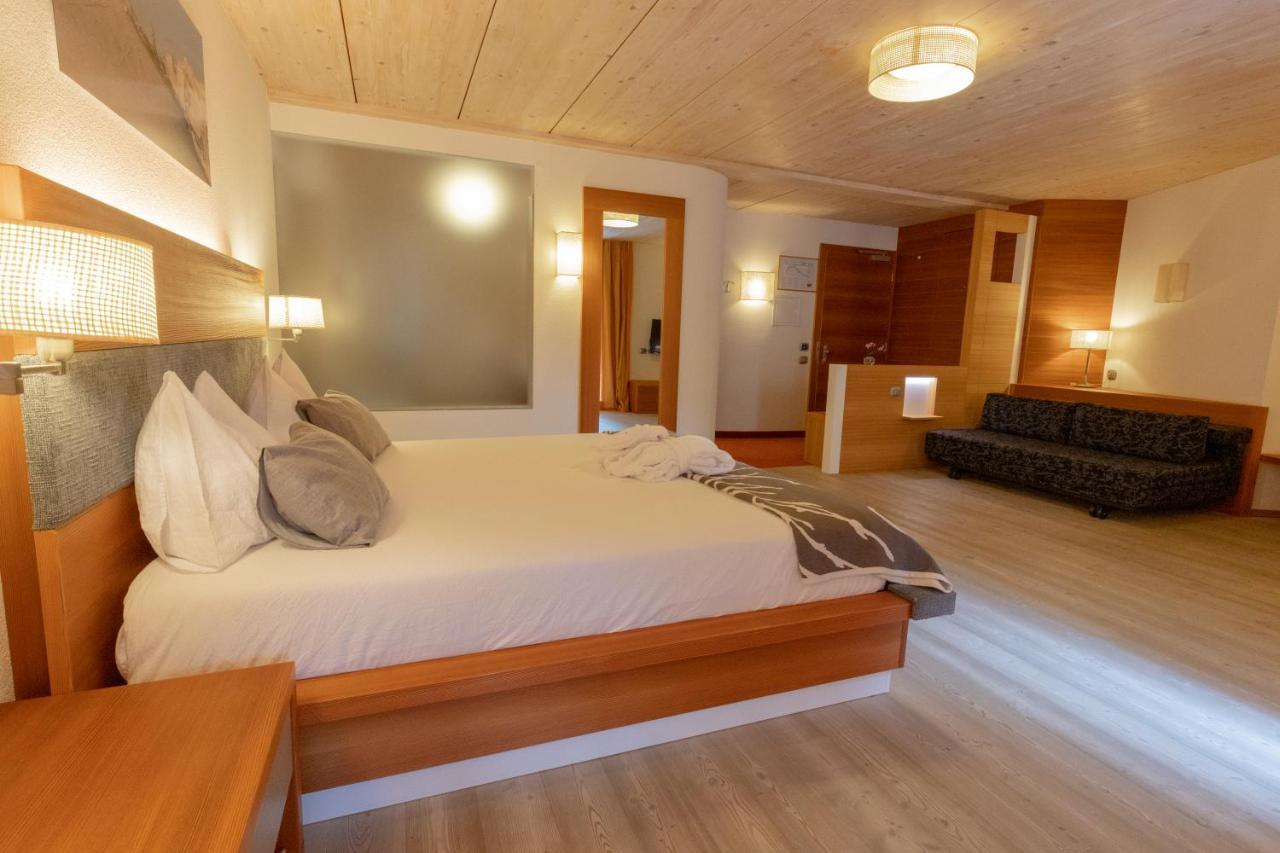 Berghotel Miramonti Teser im Fleimtal Exterior foto