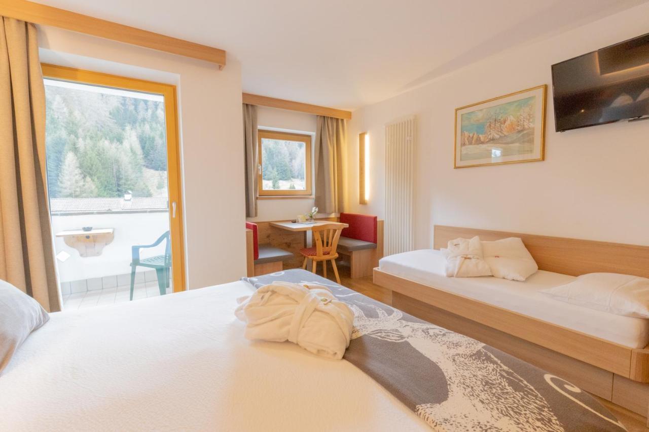 Berghotel Miramonti Teser im Fleimtal Exterior foto