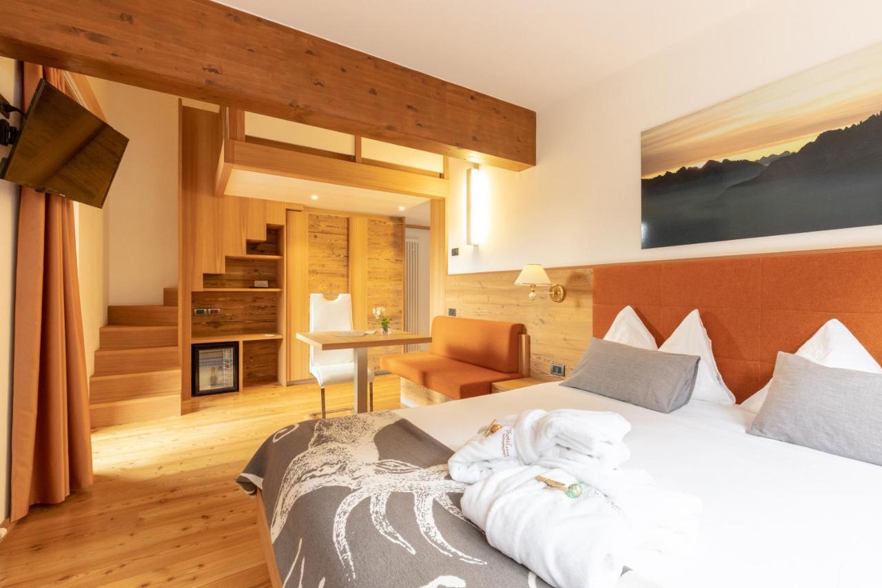 Berghotel Miramonti Teser im Fleimtal Exterior foto